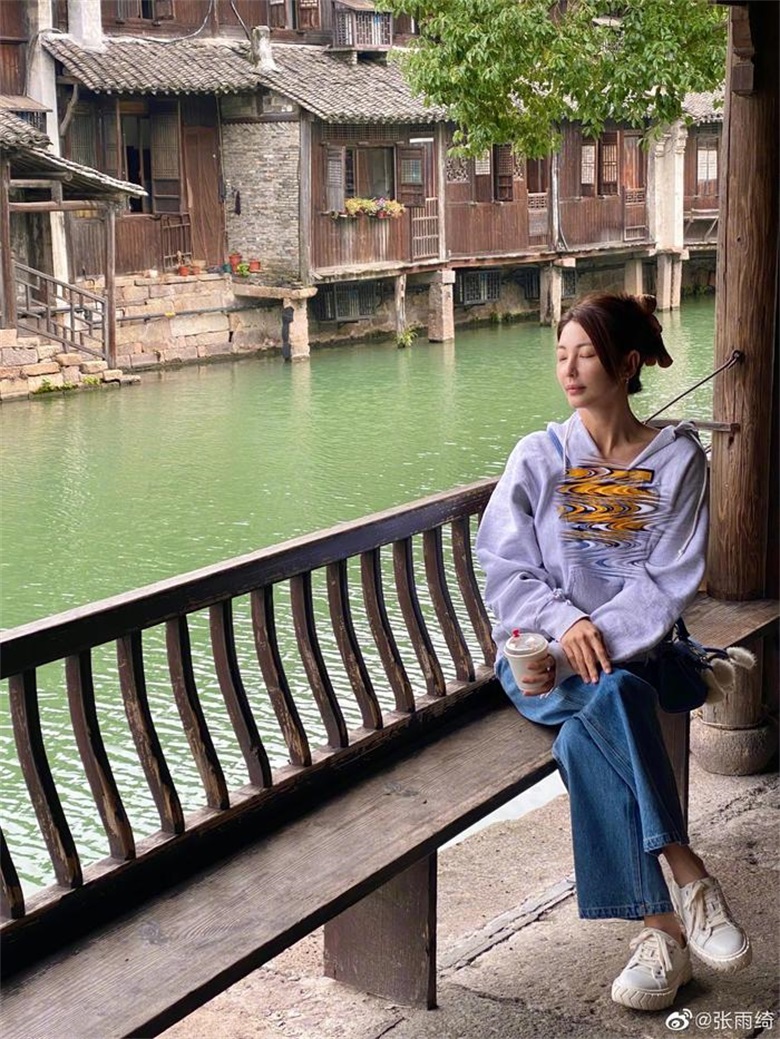 降茶养生，轻松应对现代生活压力